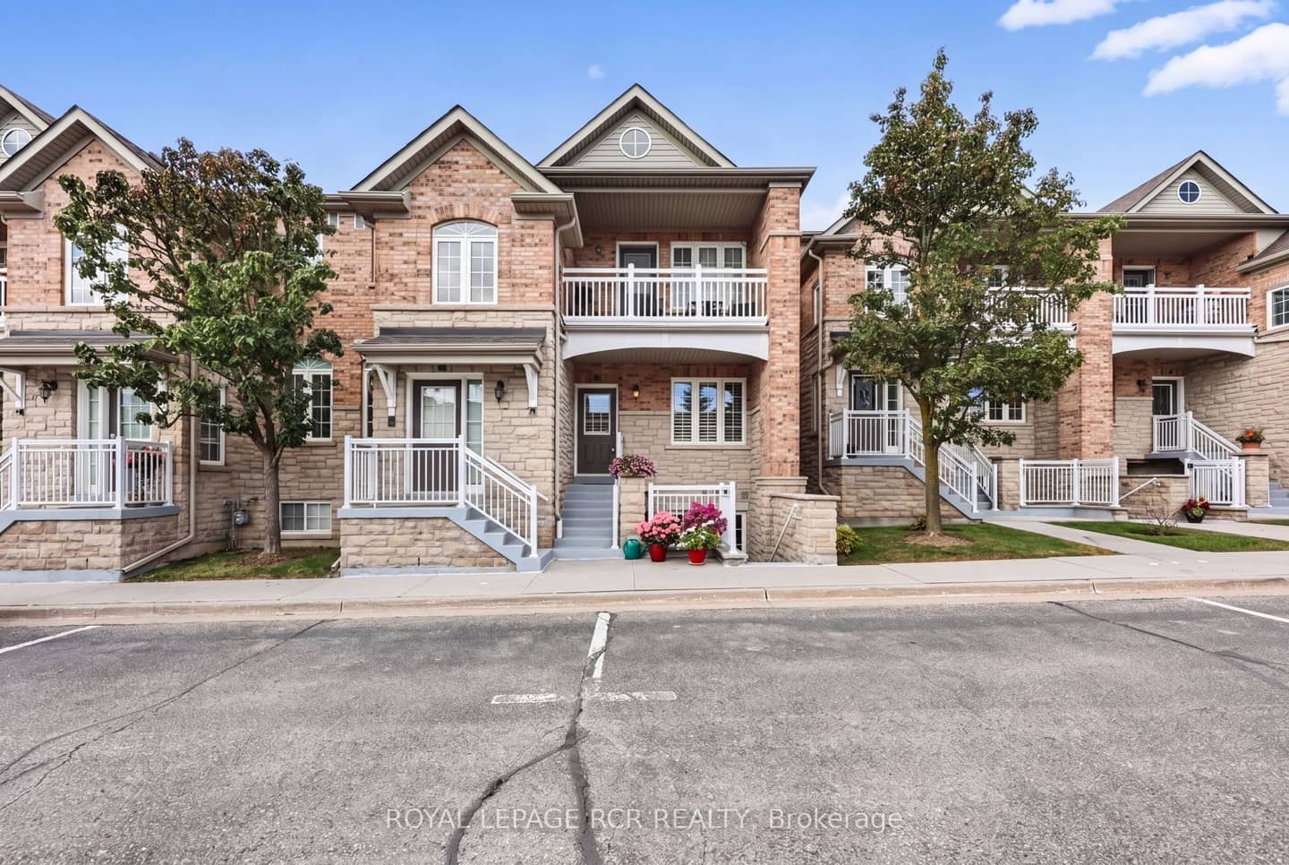 520 Silken Laumann Drive 11, Newmarket, ON L3X 2S7