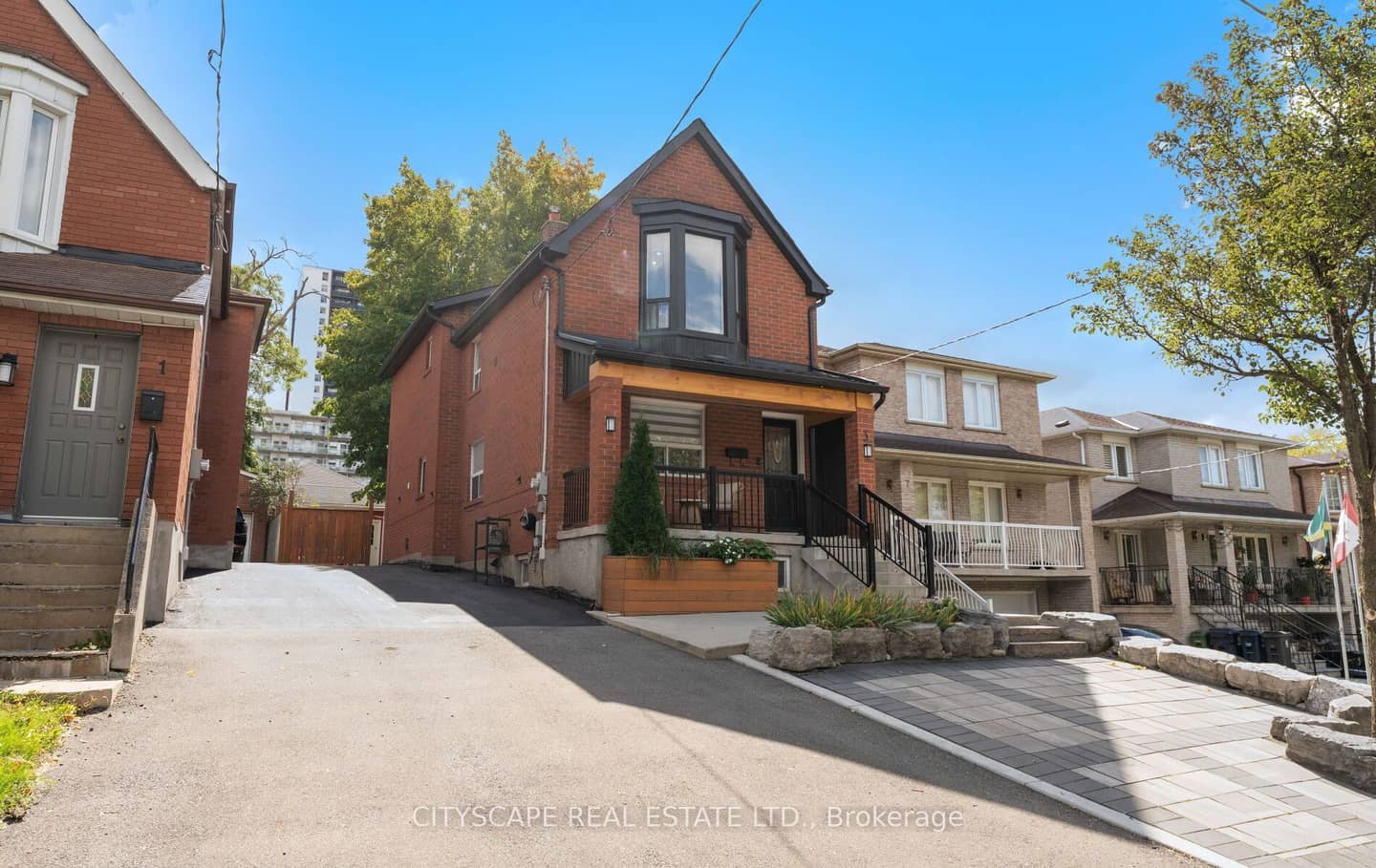 3 Cardell Avenue, Toronto, ON M9N 1S4