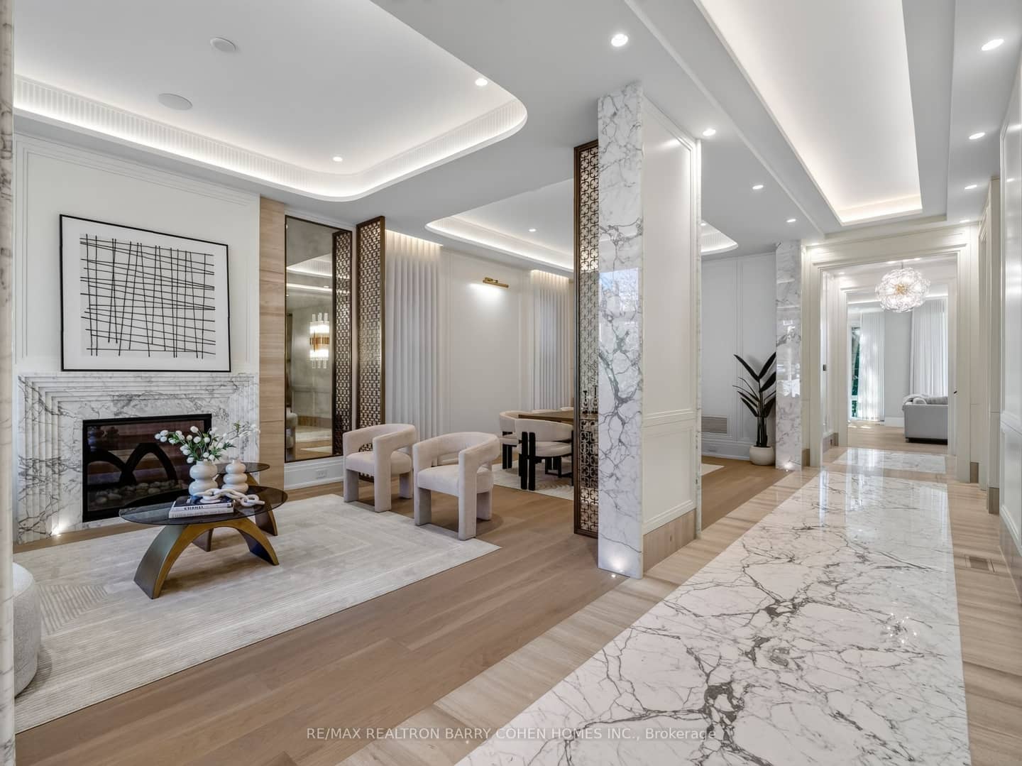 87 College View Avenue, Toronto, ON M5P 1J9