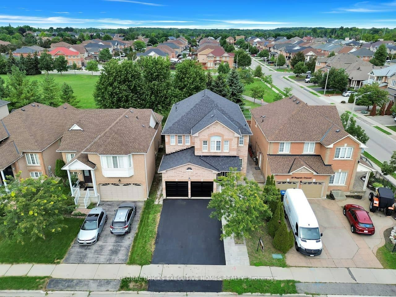 122 Pappain Crescent, Brampton, ON L7A 3J7