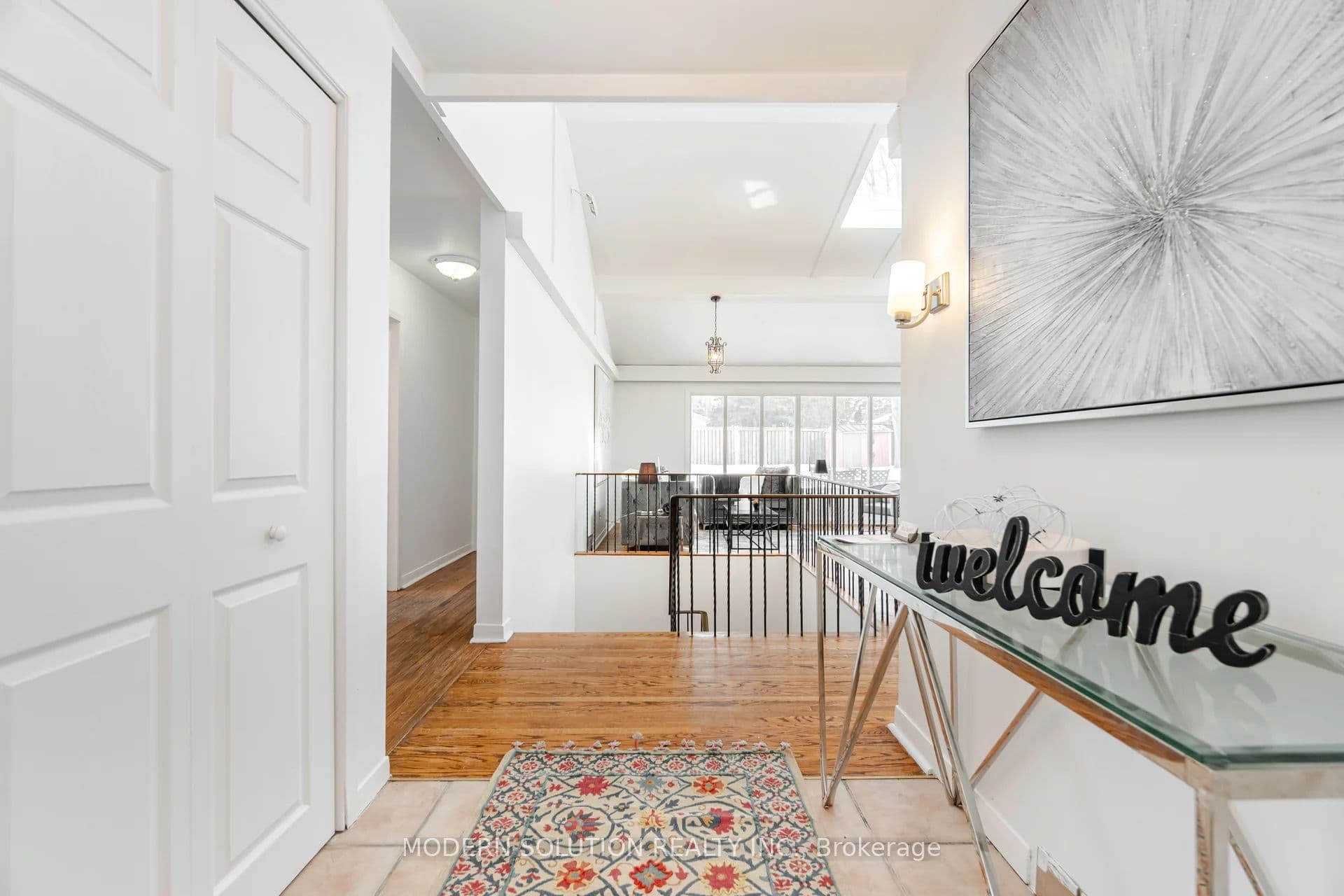 2557 Mindemoya Road, Mississauga, ON L5C 2R1