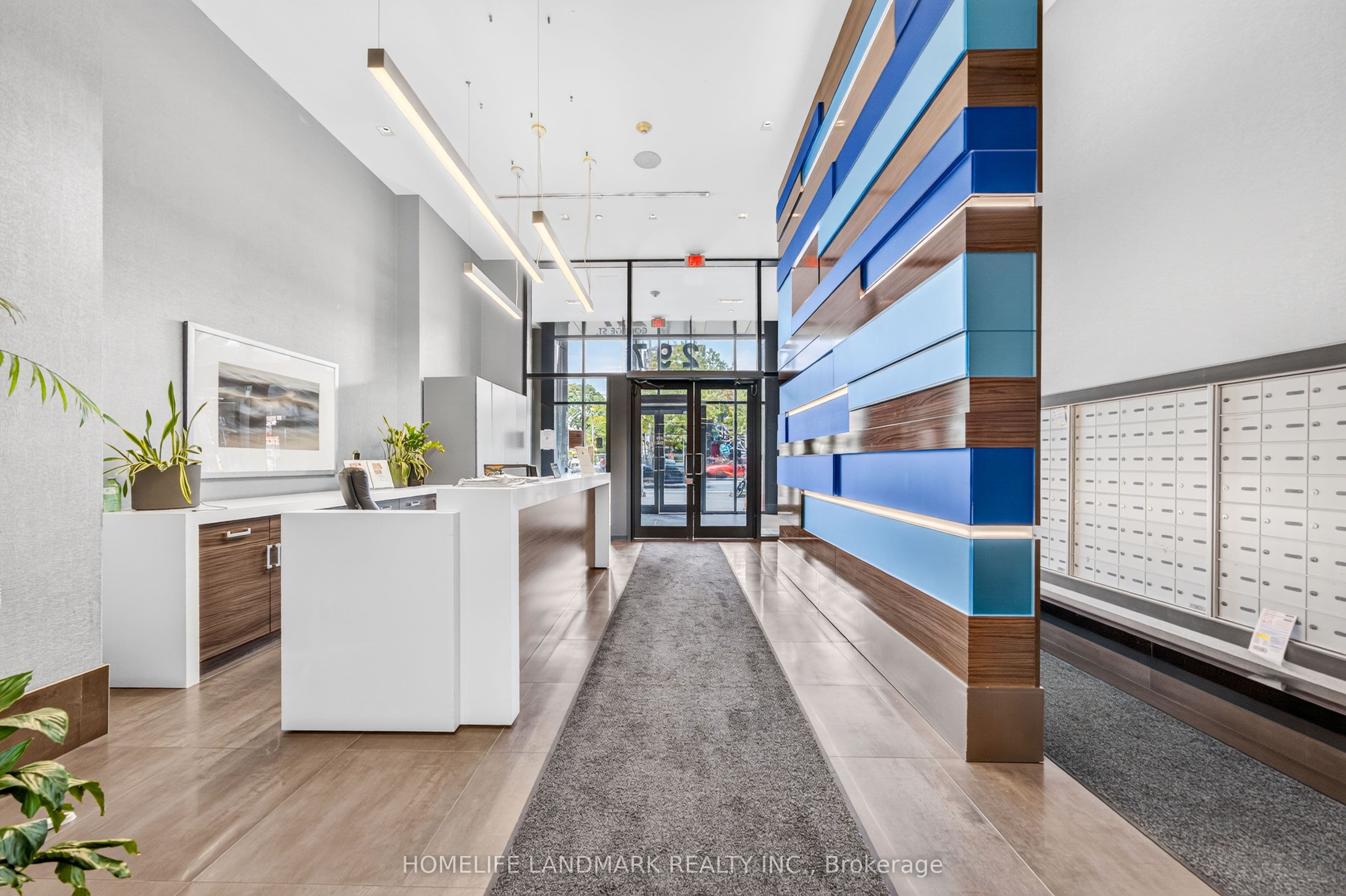 297 College Street 705, Toronto, ON M5T 0C2