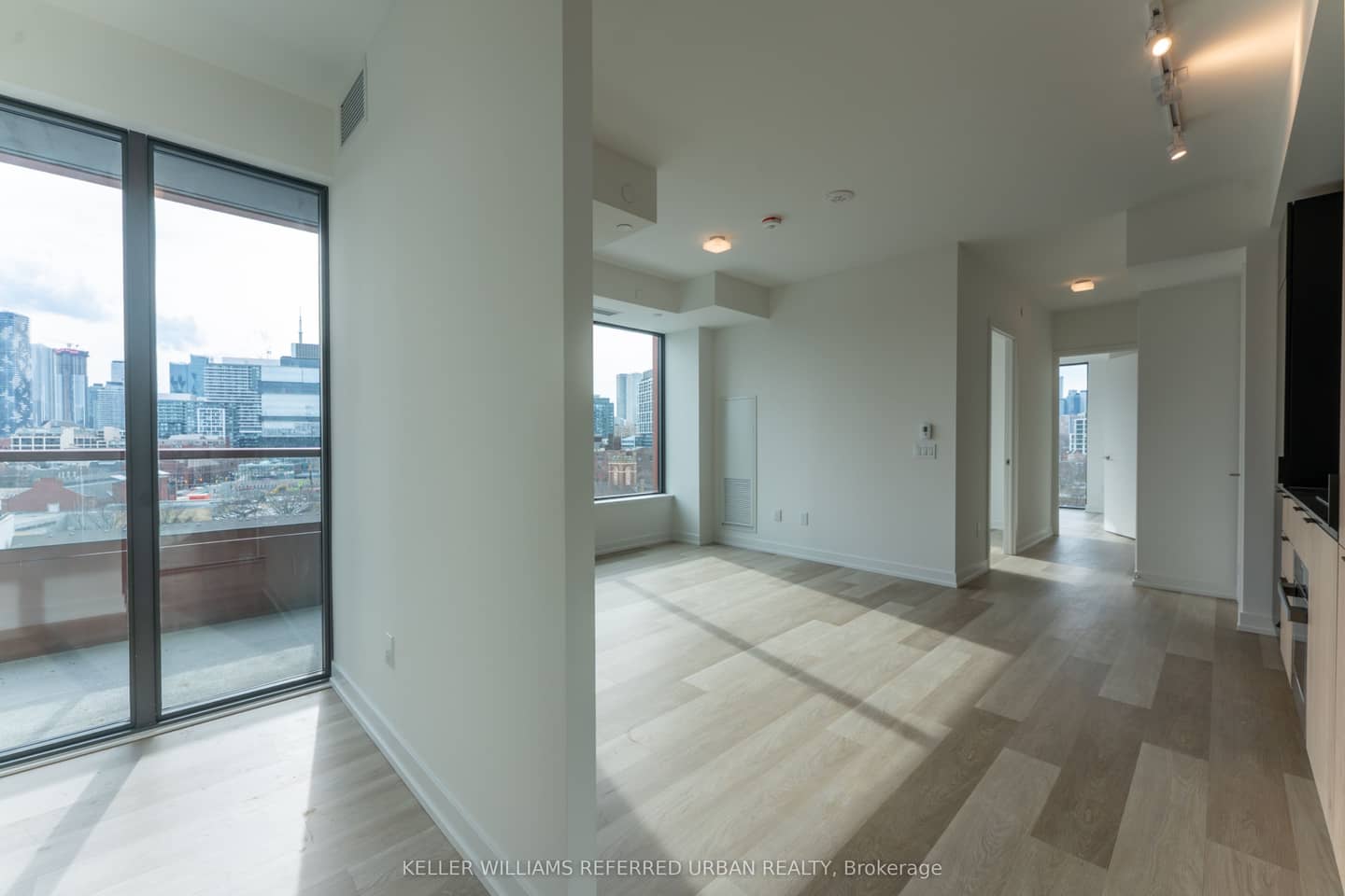 28 Eastern Avenue 822, Toronto, ON M5A 0Y2