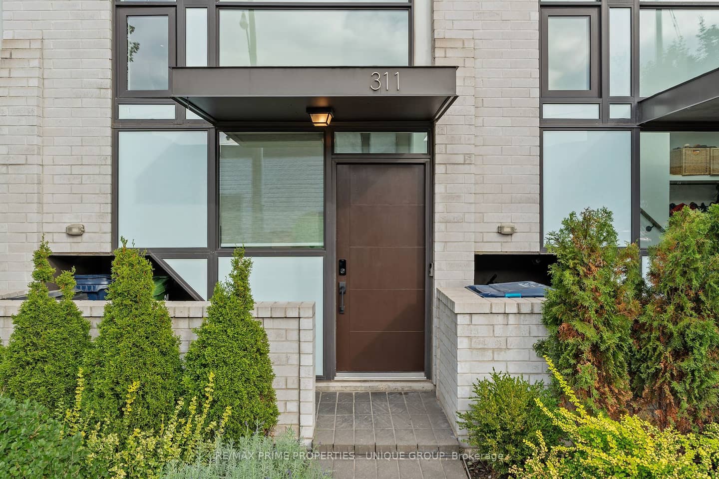 311 Gilmour Avenue, Toronto, ON M6P 2A3