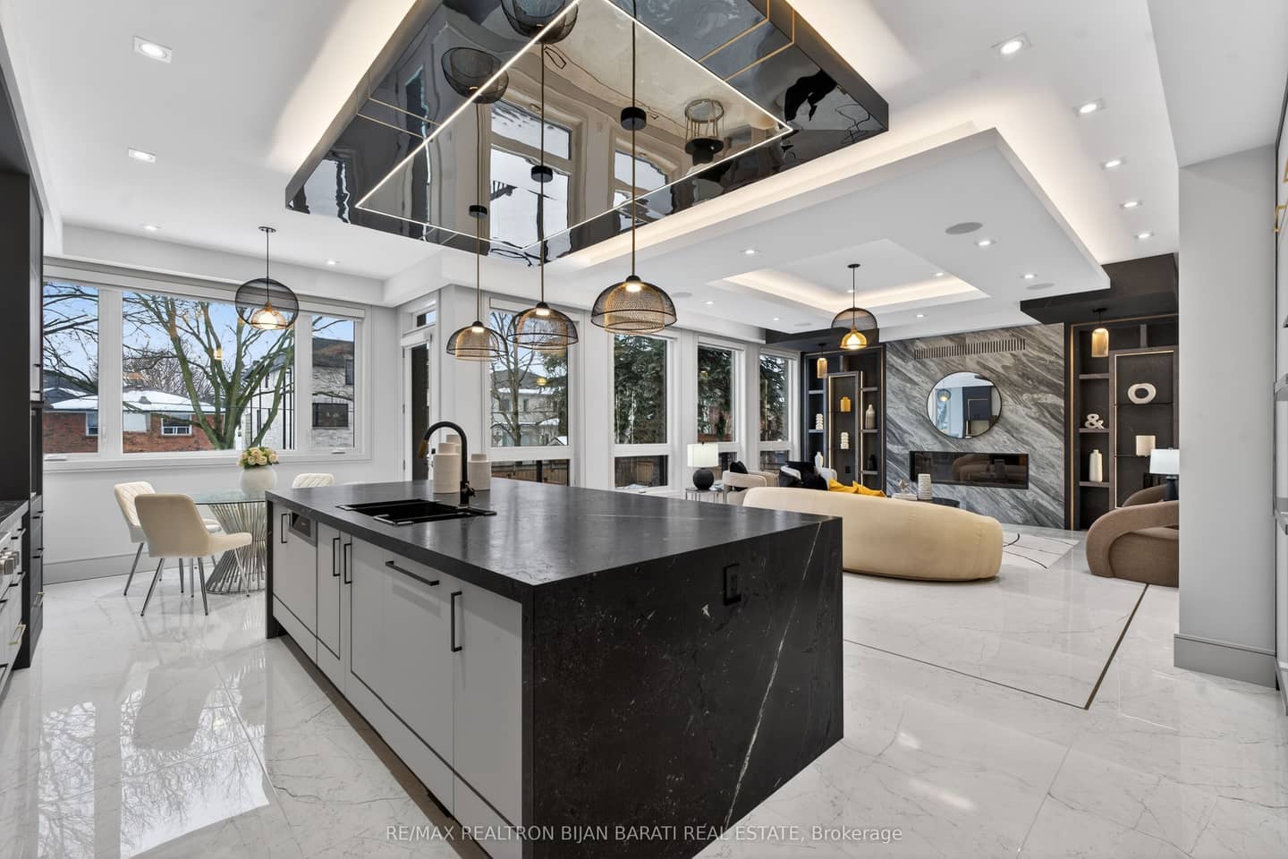 164 Norton Avenue, Toronto, ON M2N 4A9