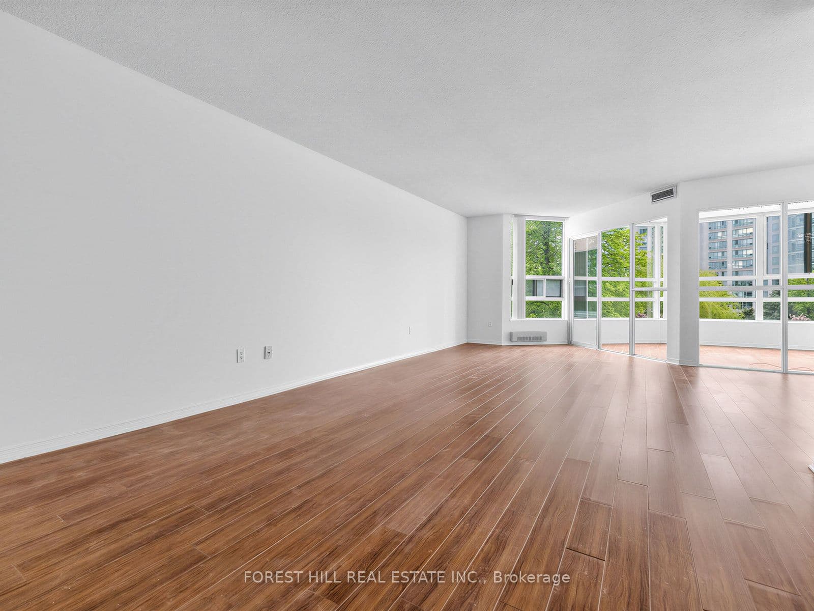 7905 Bayview Avenue 306, Markham, ON L3T 7N3
