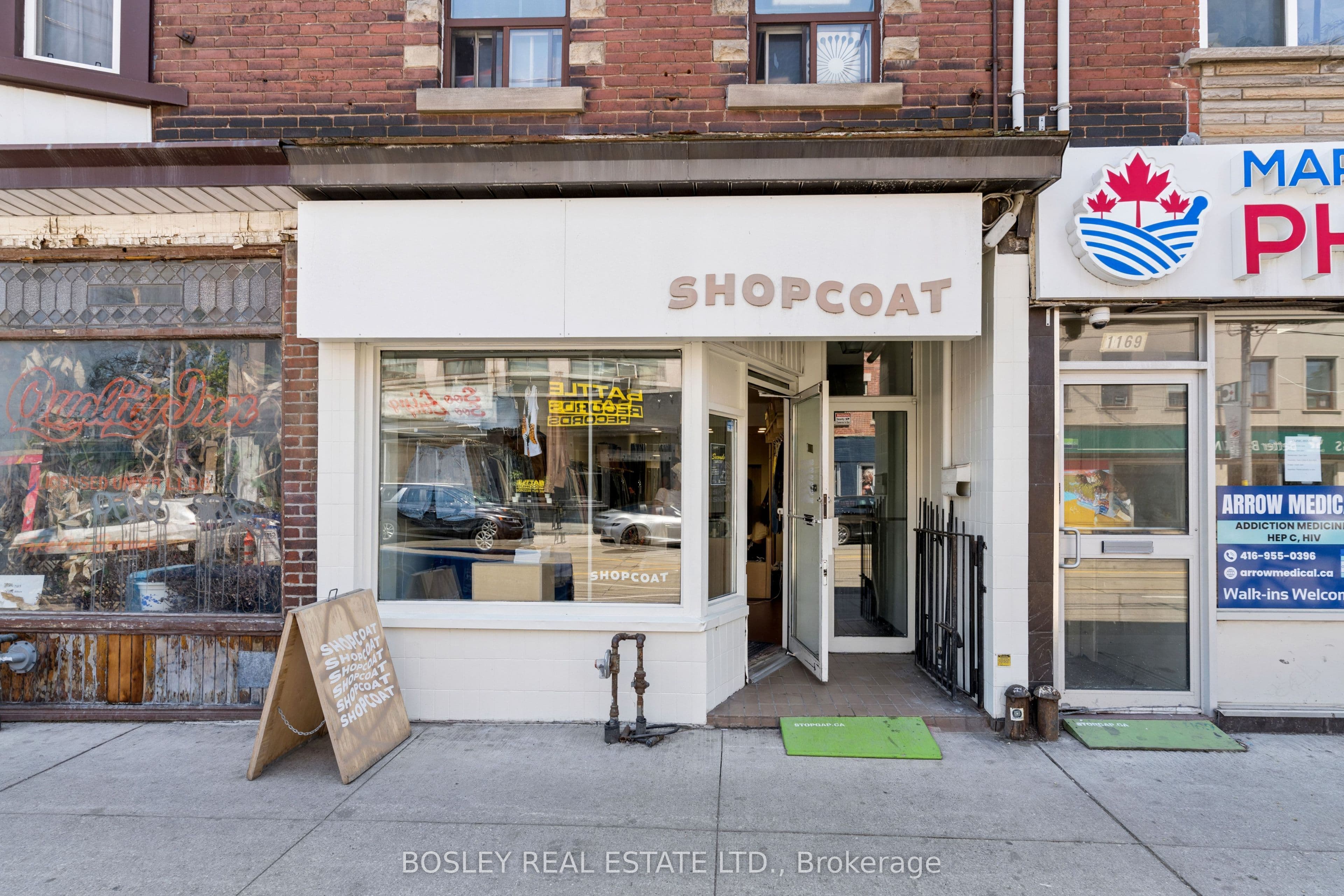 1167 Dundas Street W, Toronto, ON M6J 1X3