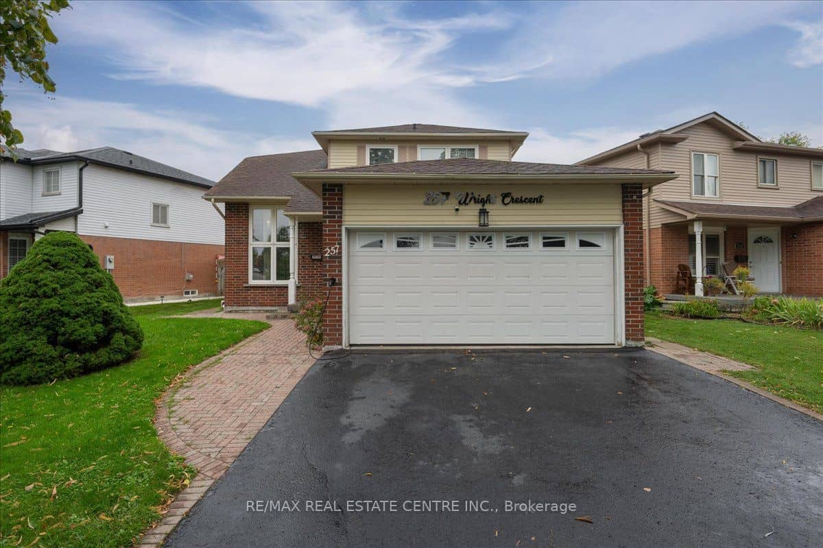 257 Wright Crescent, Ajax, ON L1S 5S5