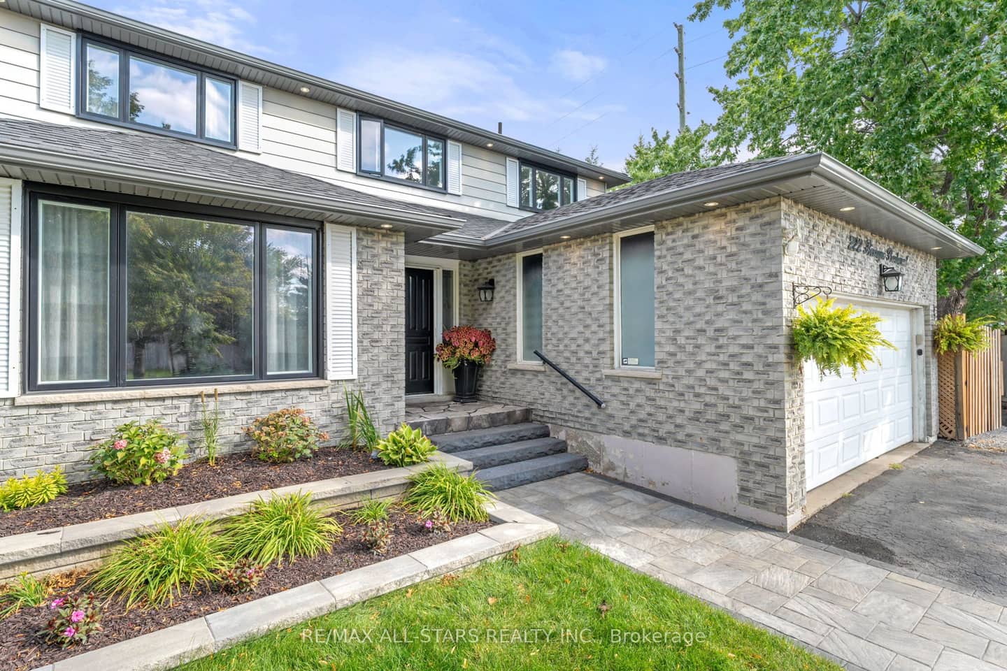 222 Biscayne Boulevard, Georgina, ON L4P 3L8