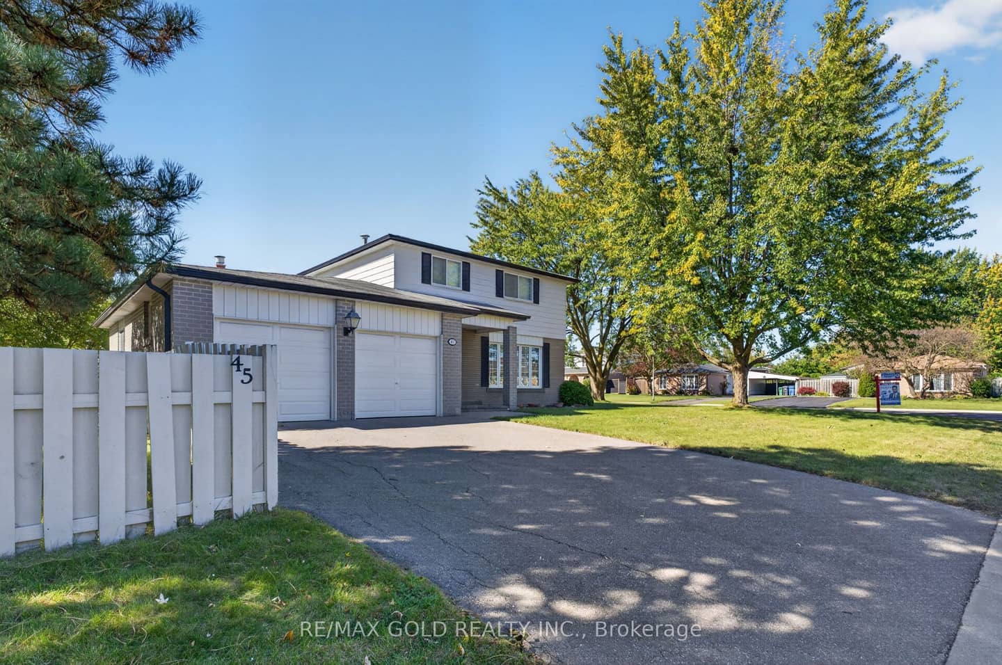 45 Fidelia Crescent, Brampton, ON L6T 3P7