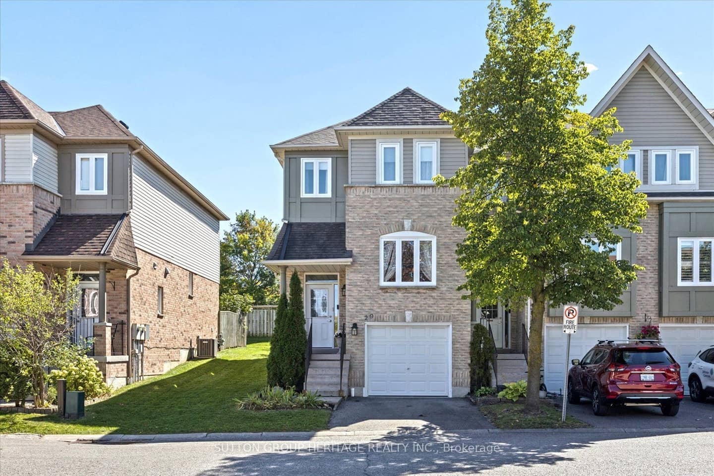 29 Alexis Way 14, Whitby, ON L1R 2N9