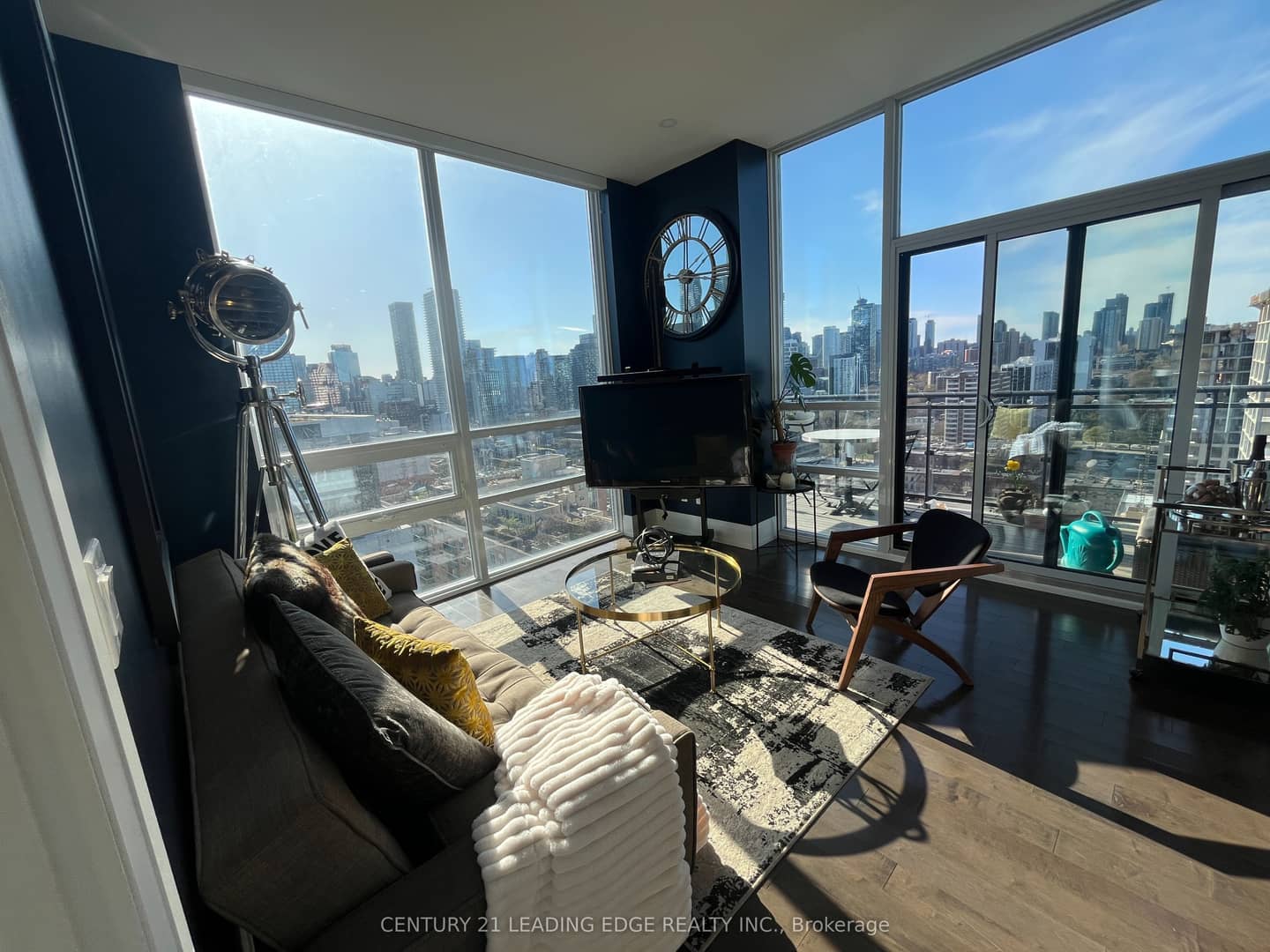 460 Adelaide Street E Ph203, Toronto, ON M5A 0E7