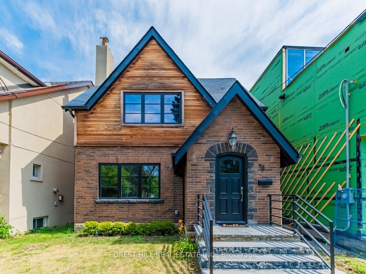 18 Sunnybrae Crescent Lower, Toronto, ON M6W 4W5