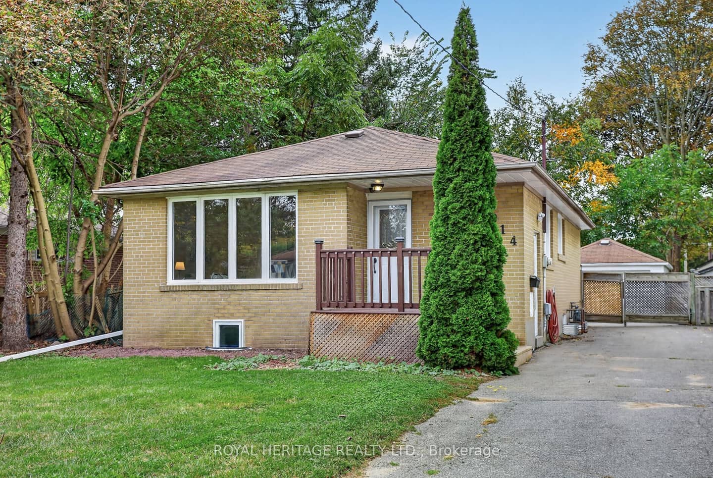 914 Donovan Crescent, Whitby, ON L1N 3G3