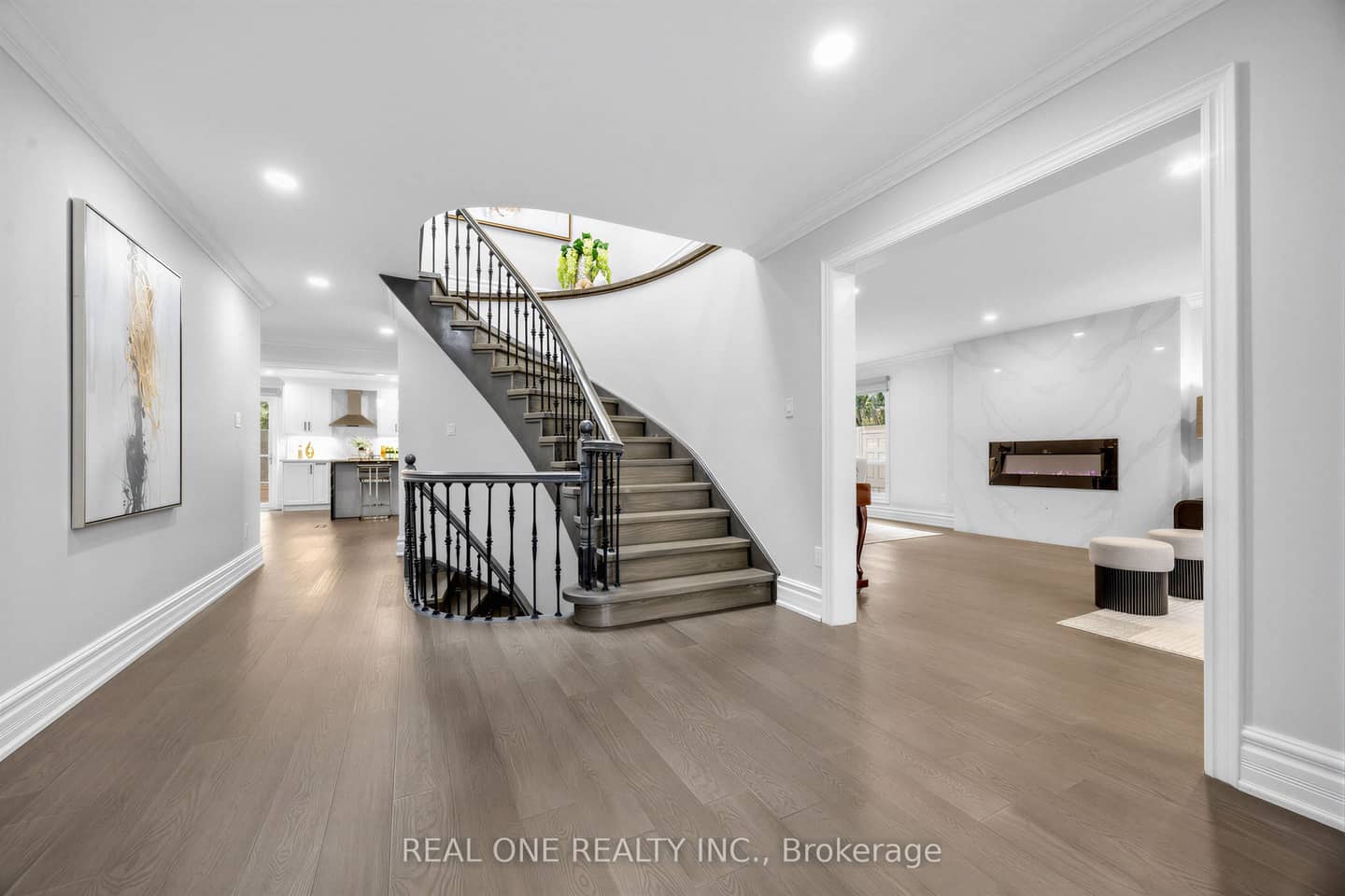 52 Fenwick Crescent, Markham, ON L3R 4H7