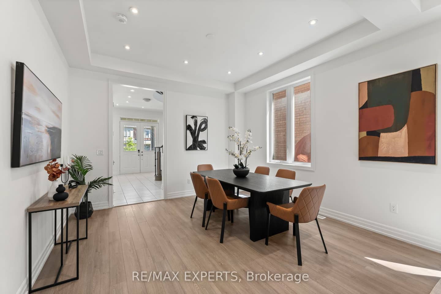 17 Red Rose Lane, East Gwillimbury, ON L9N 0V1