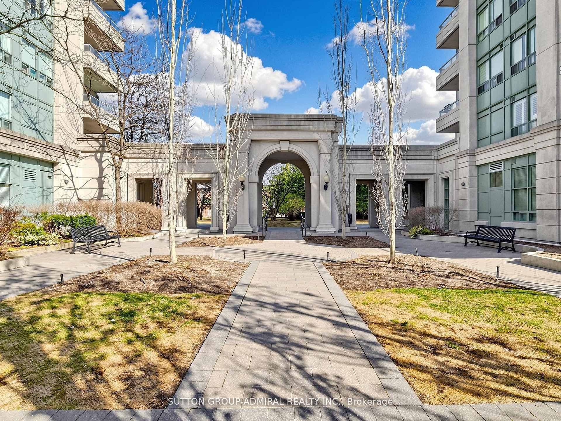 1 Emerald Lane 704, Vaughan, ON L4J 8N2