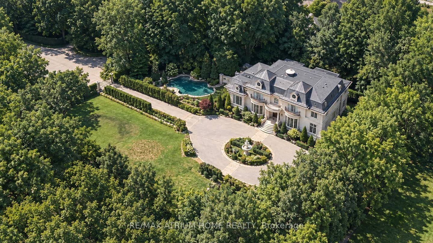9 Legacy Court, Toronto, ON M2L 2Y7