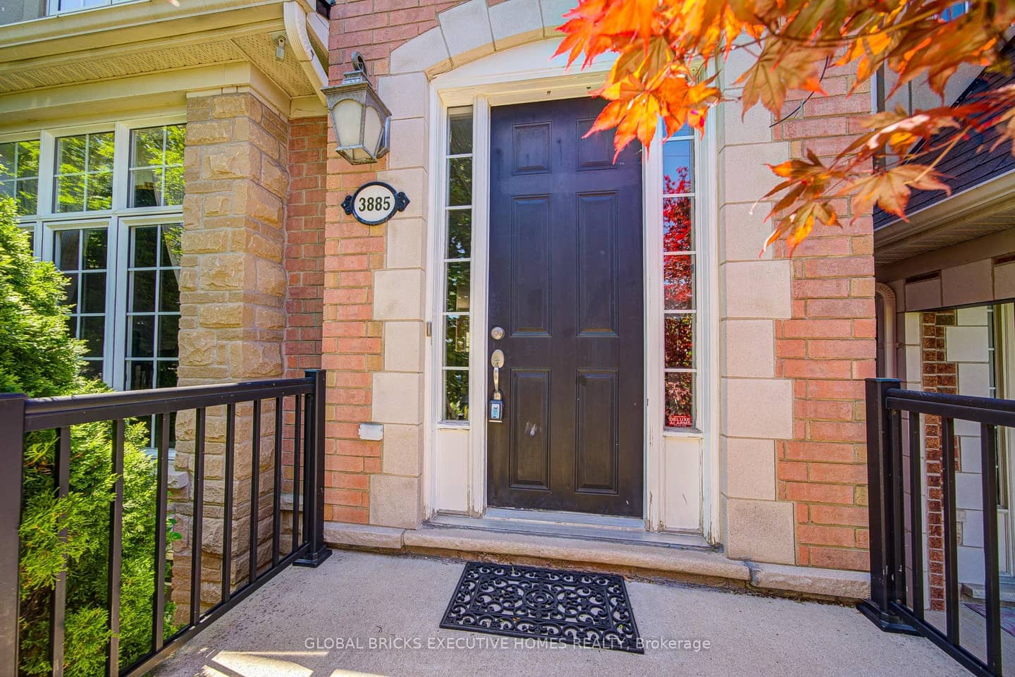 3885 Eglinton Avenue, Mississauga, ON L5M 7Z7