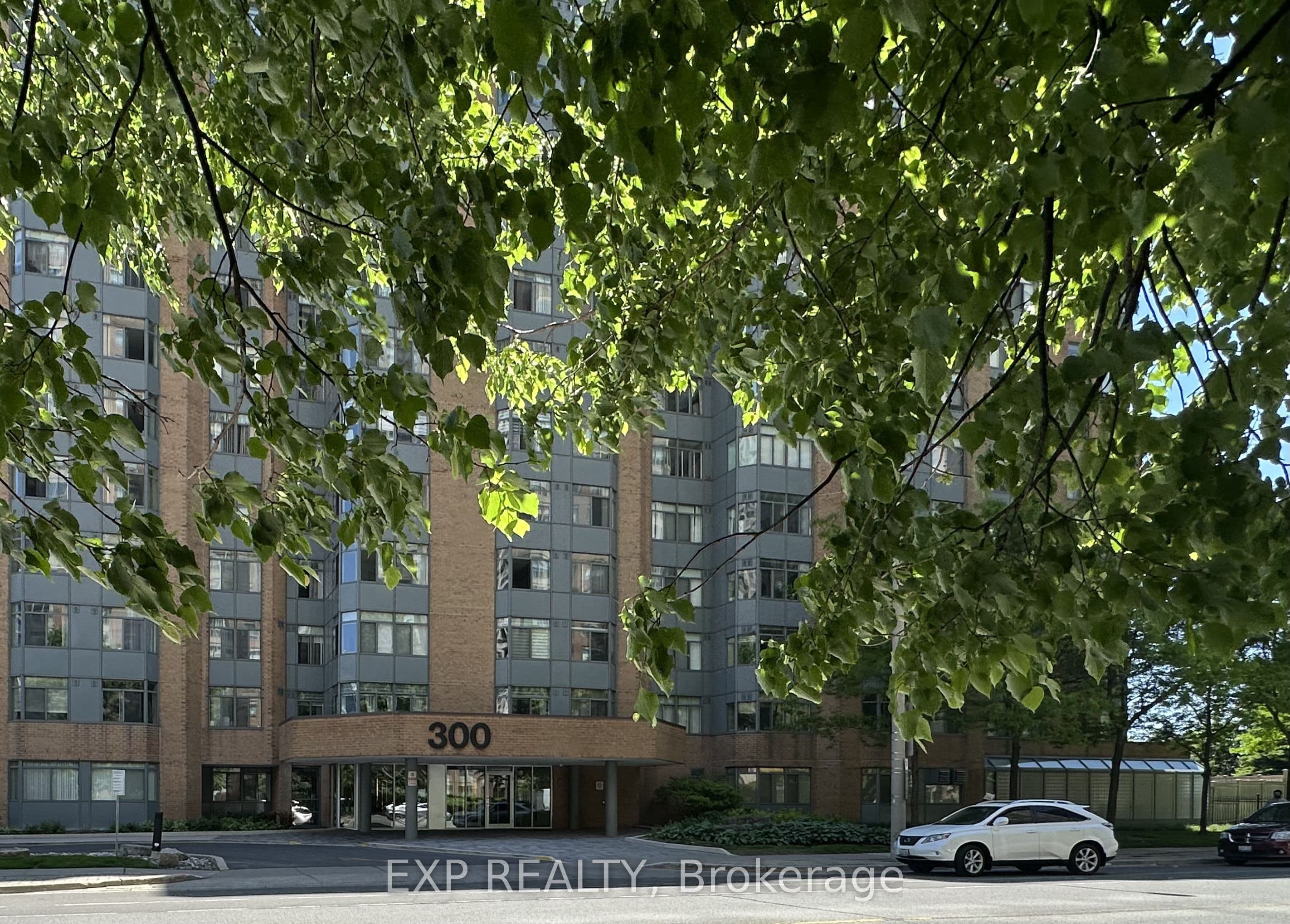 300 Webb Drive 303, Mississauga, ON L5B 3W3