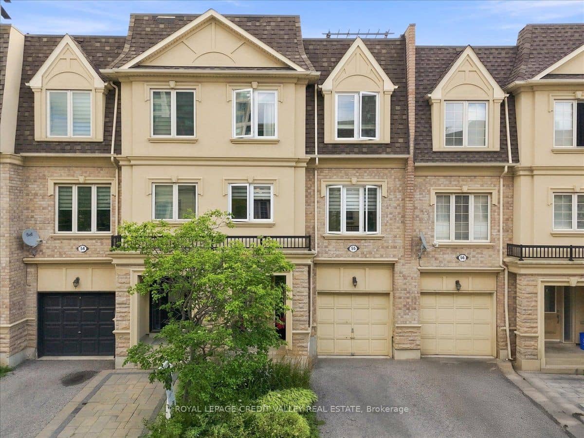 1250 St. Martins Drive 55, Pickering, ON L1W 1J3
