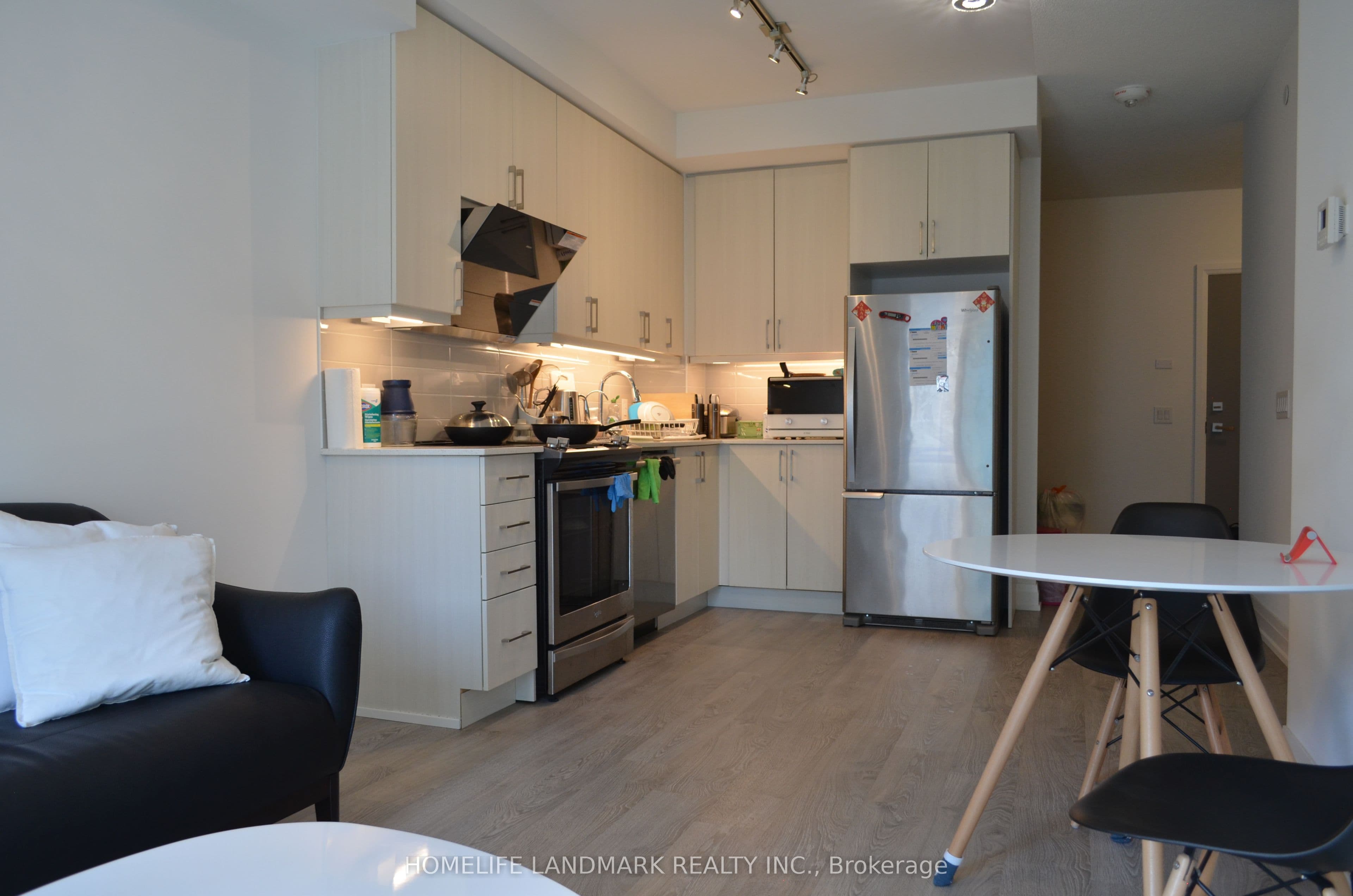 591 Sheppard Avenue E 808, Toronto, ON M2K 0G2
