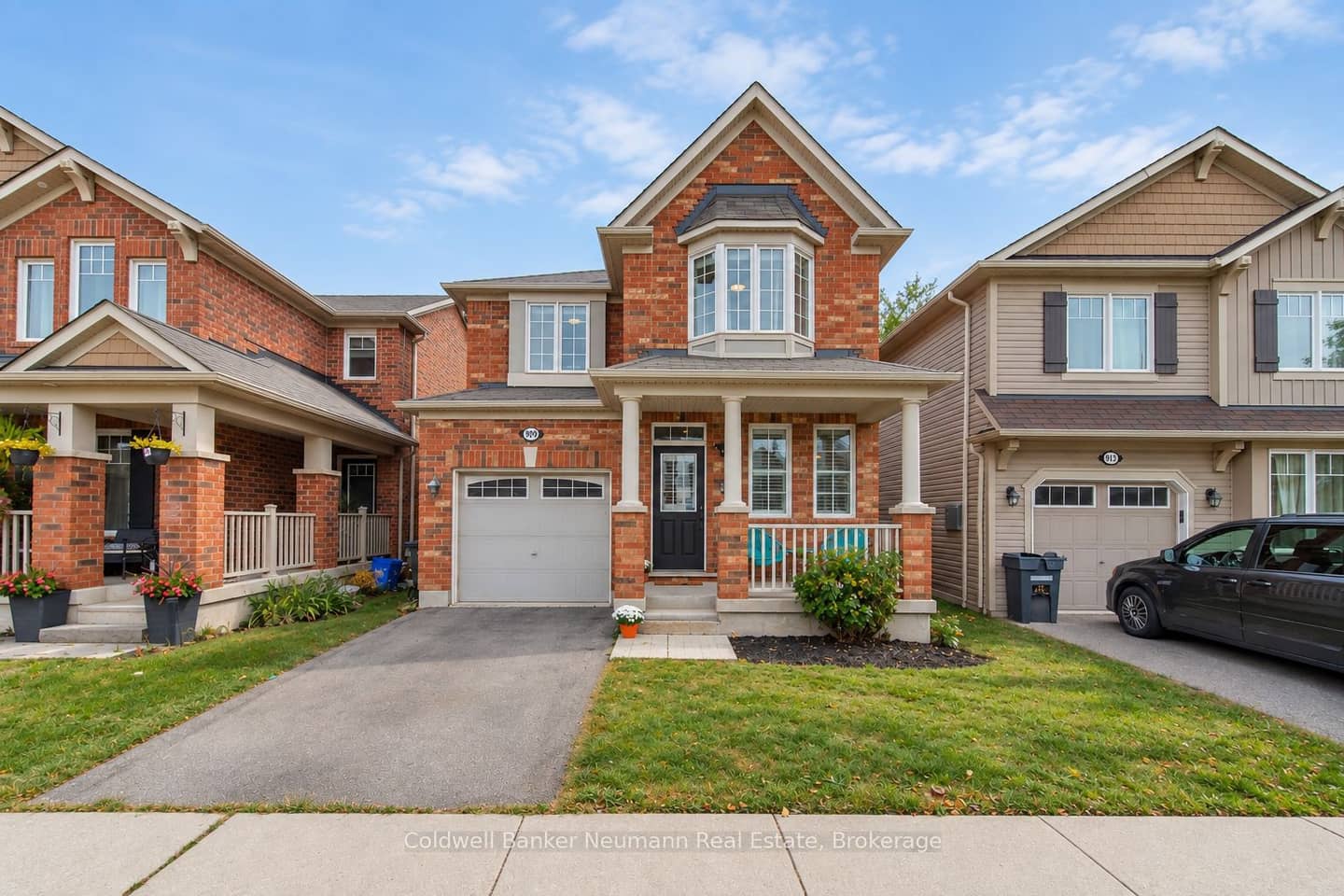 909 Farmstead Drive, Milton, ON L9T 8J5