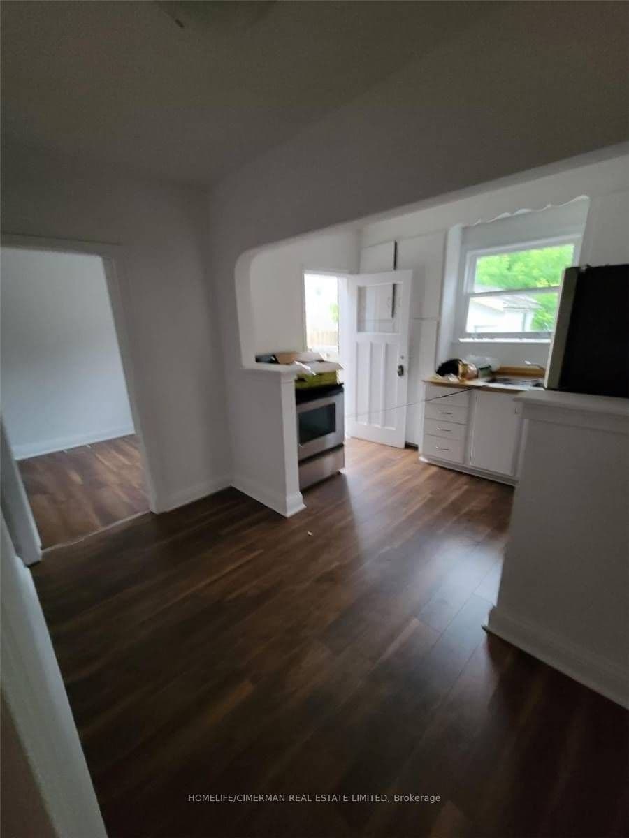 174 Johnston Avenue, Toronto, ON M2N 1H3