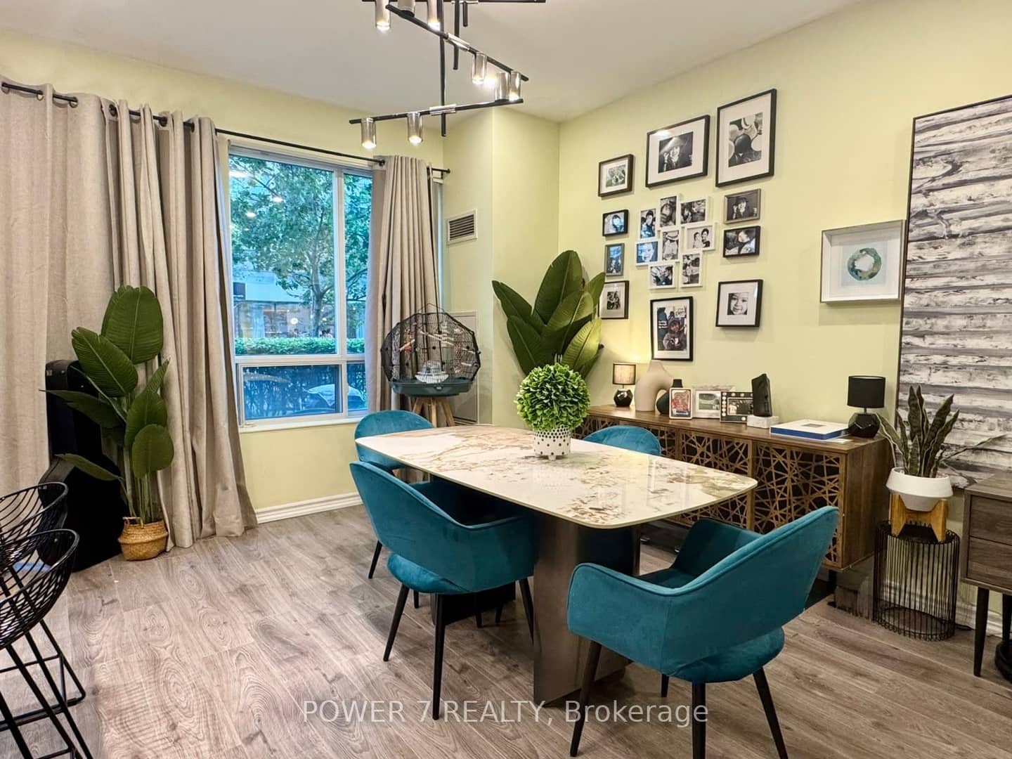 18 Spring Garden Avenue 110, Toronto, ON M2N 7M2