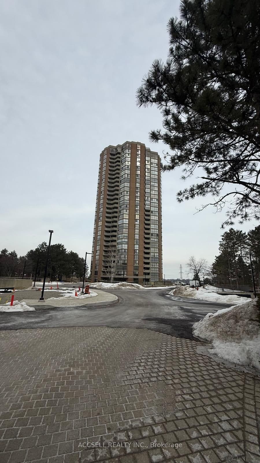 85 Skymark Drive 305, Toronto, ON M2H 3P2