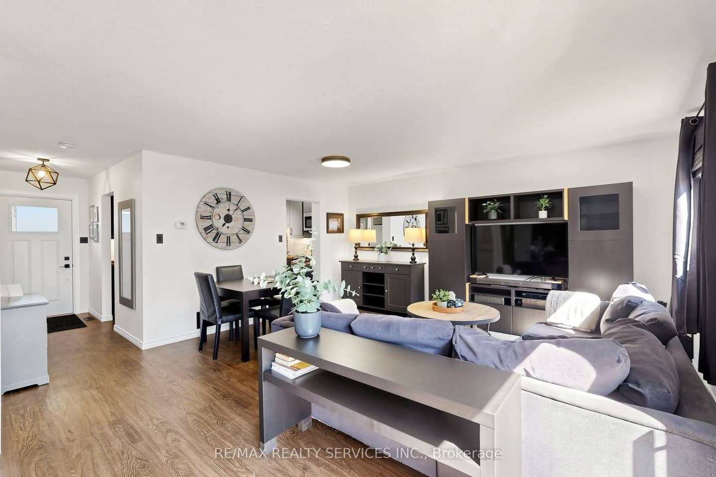 93 Hansen Road N 57, Brampton, ON L6V 3C8