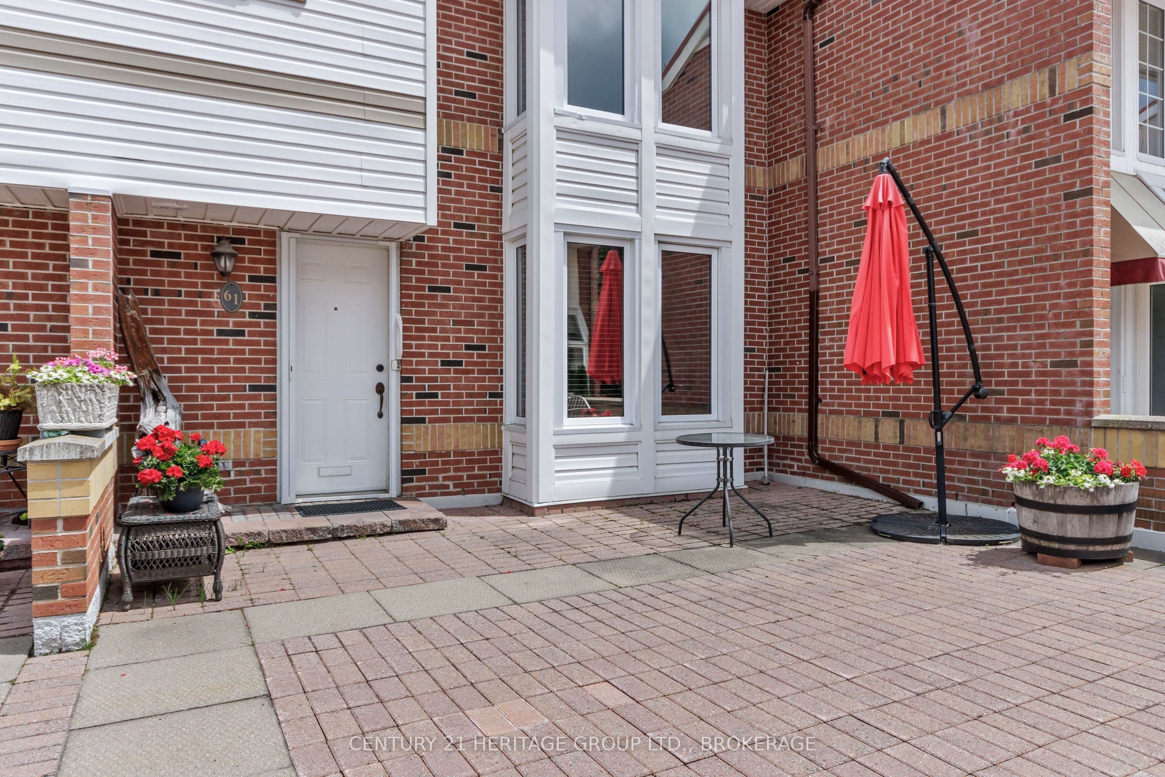 1 Place D'armes 61, Kingston, ON K7K 6S3