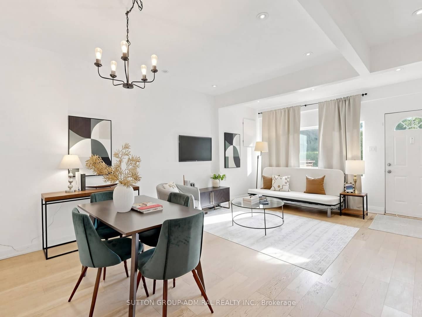 275 Victoria Park Avenue, Toronto, ON M4E 3S6