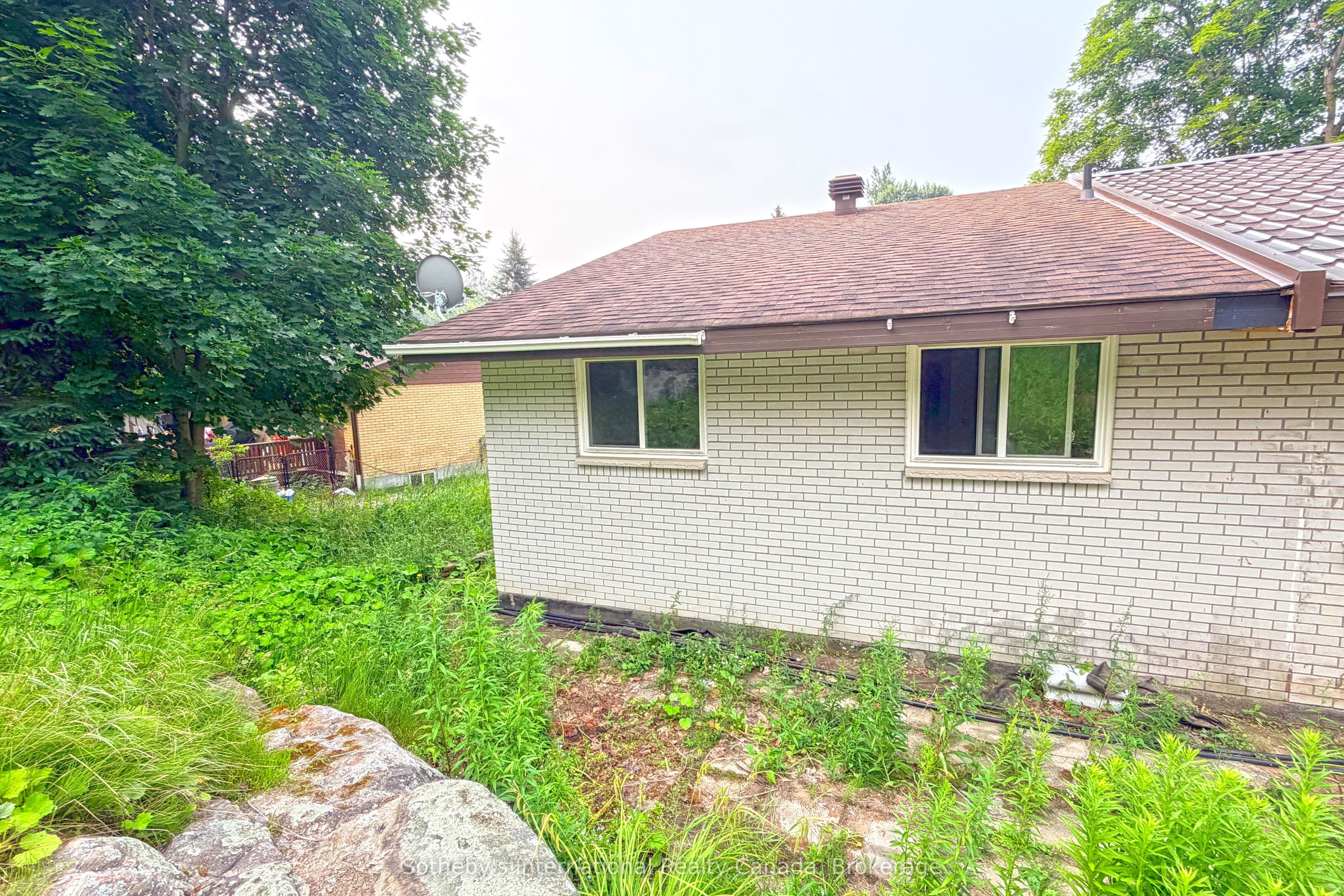 12A Valley Drive, Bracebridge, ON P1L 1B8