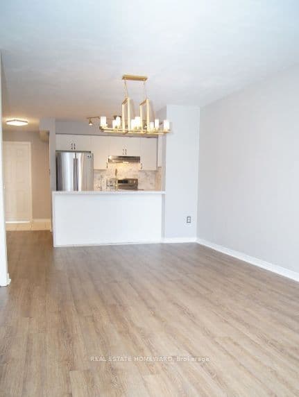 47 Petra Way 2, Whitby, ON L1R 0A4