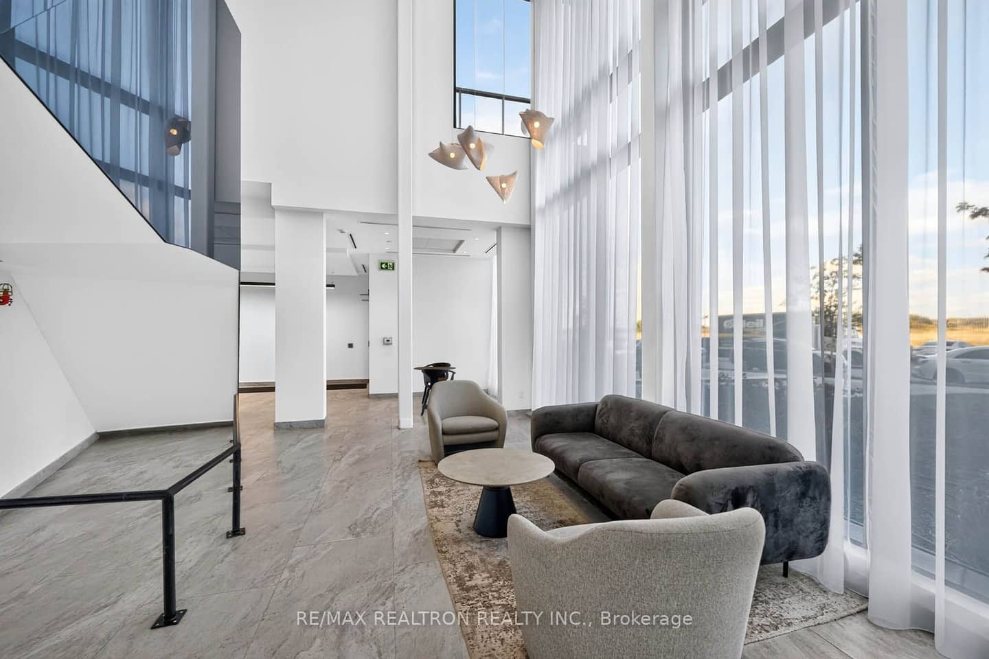 6 David Eyer Road 115, Richmond Hill, ON L4S 0N5
