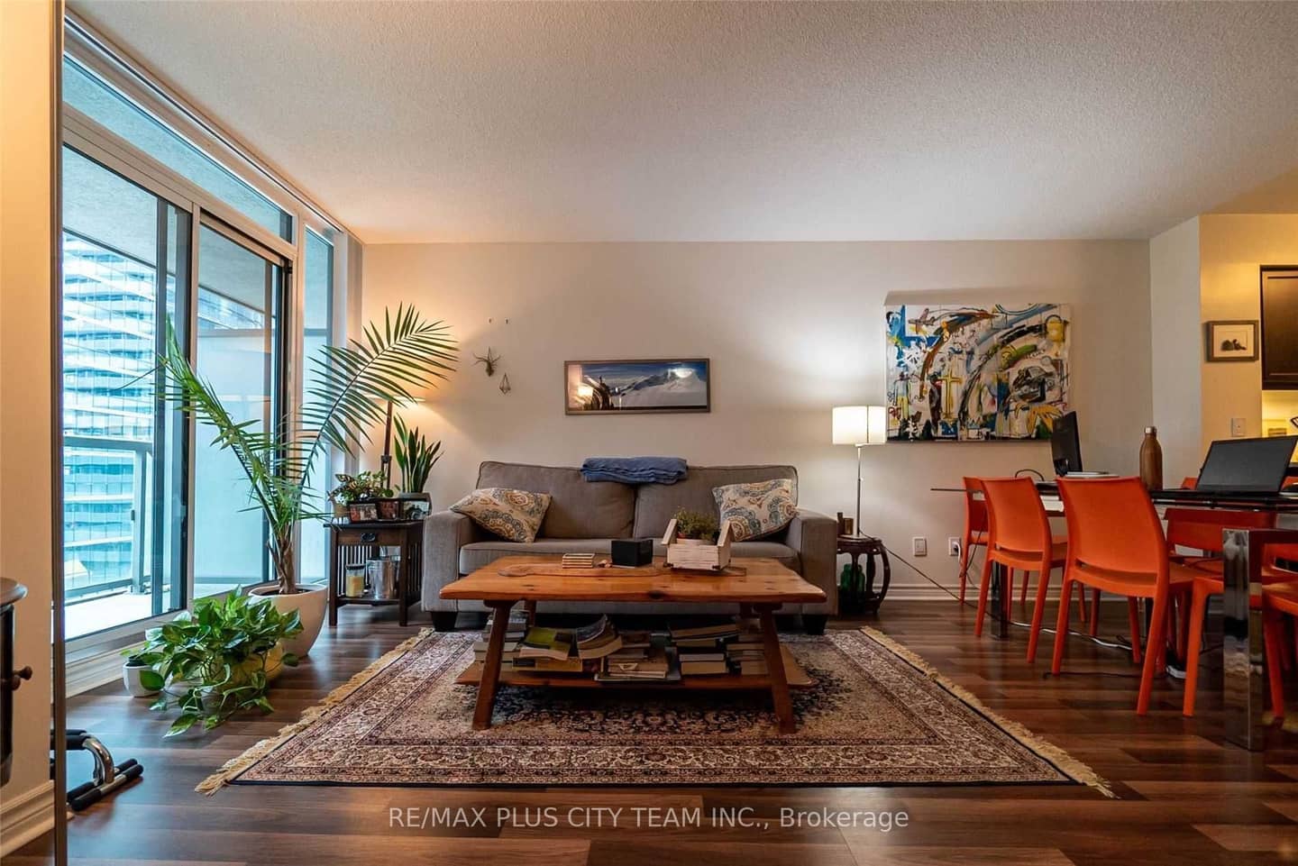 19 Grand Trunk Crescent 1103, Toronto, ON M5J 3A3
