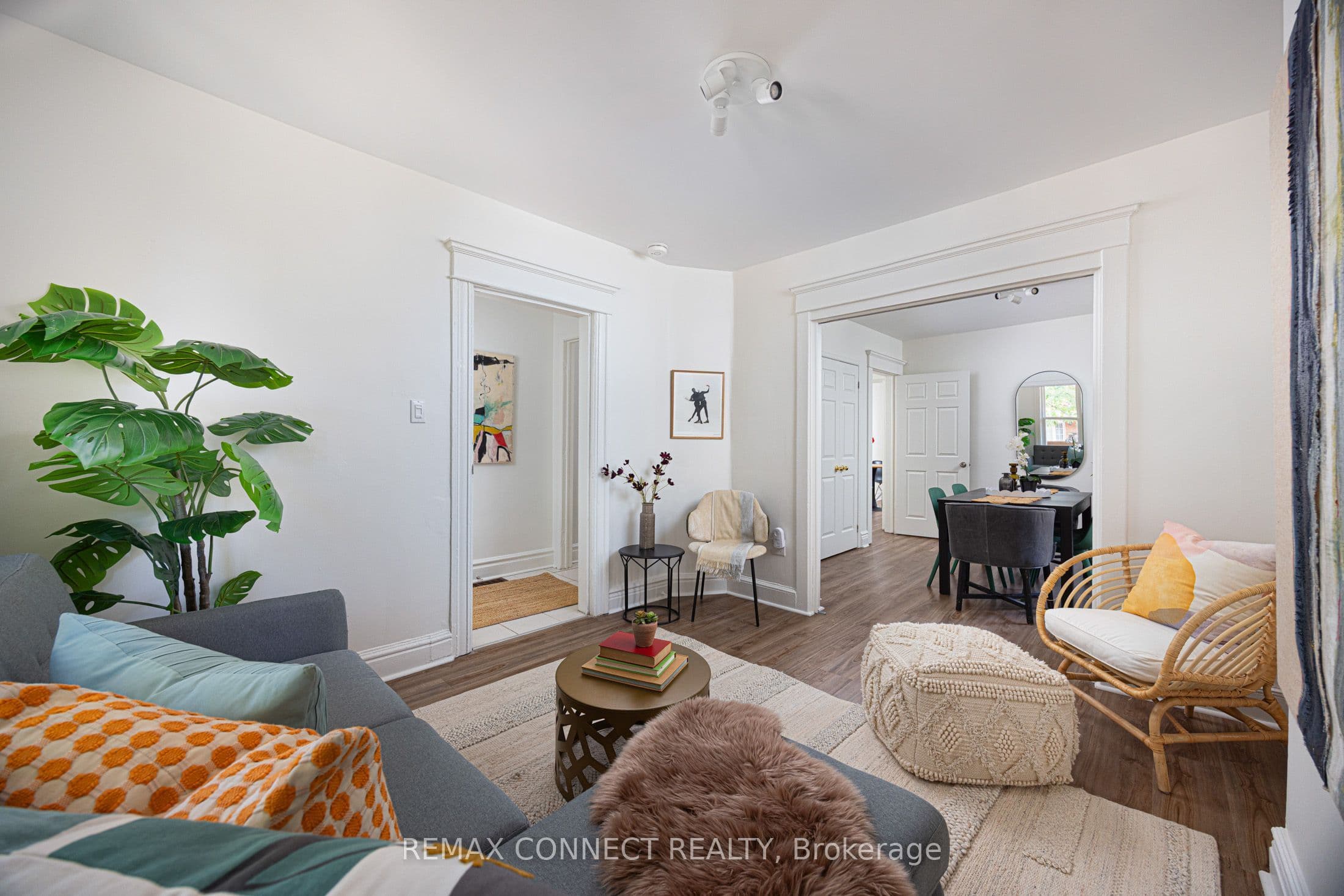 17 Muir Avenue, Toronto, ON M6H 1E7