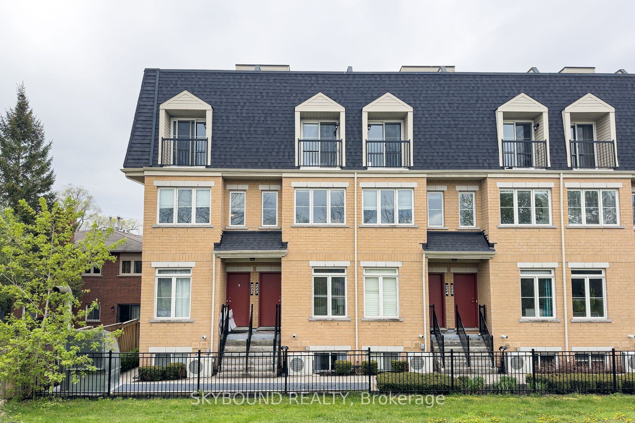 380 Hopewell Avenue, Toronto, ON M6E 2S2