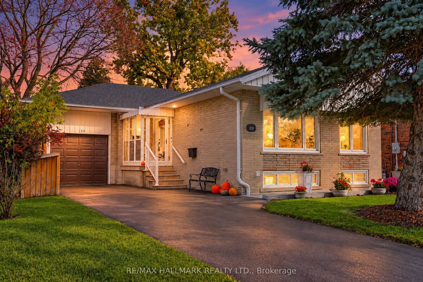20 Wishing Well Drive, Toronto, ON M1T 1J1