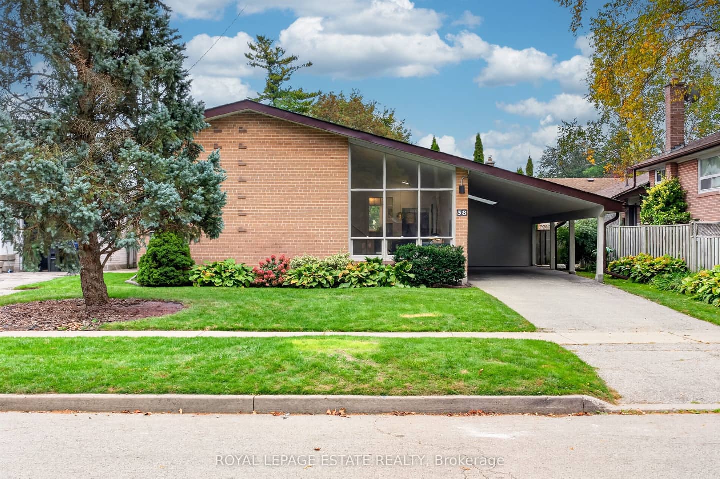 38 Brightside Drive, Toronto, ON M1E 3Z1