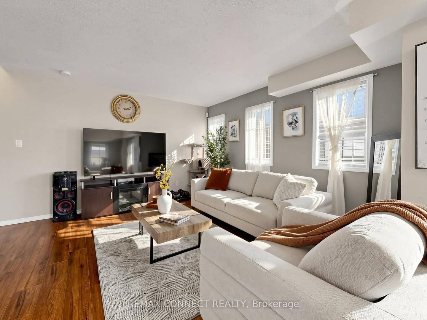 58 Sidney Belsey Crescent 304, Toronto, ON M6M 5J2