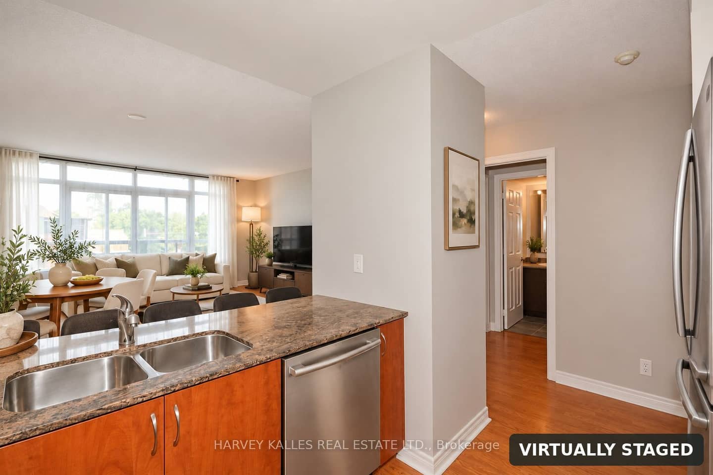 225 Wellesley Street E 313, Toronto, ON M4X 1G1