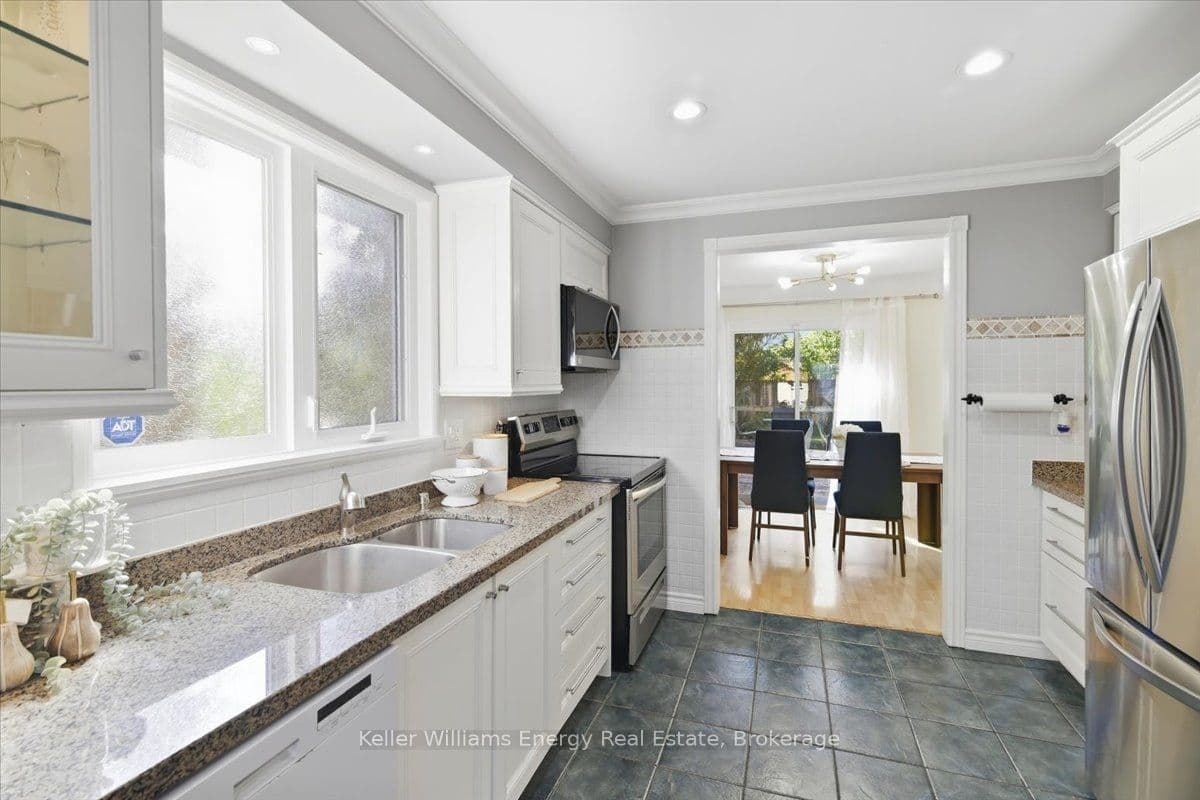 1569 Geta Circle, Pickering, ON L1V 3B5