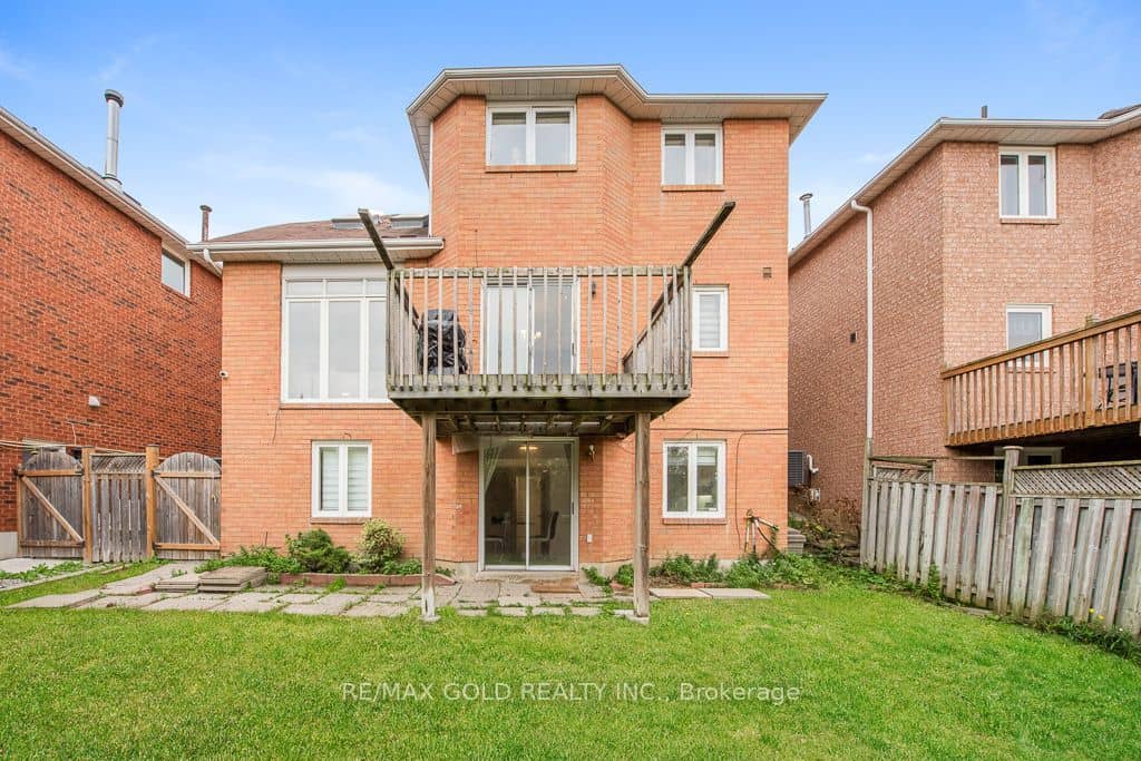 1361 Daniel Creek Road, Mississauga, ON L5V 1V3