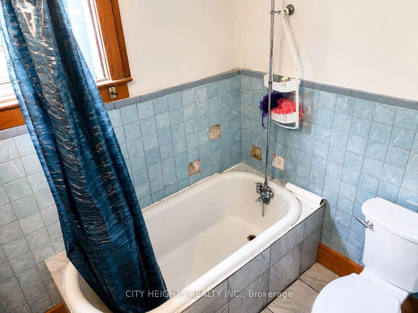 1264 Elsmere Avenue #2, Windsor, ON N8X 4G5