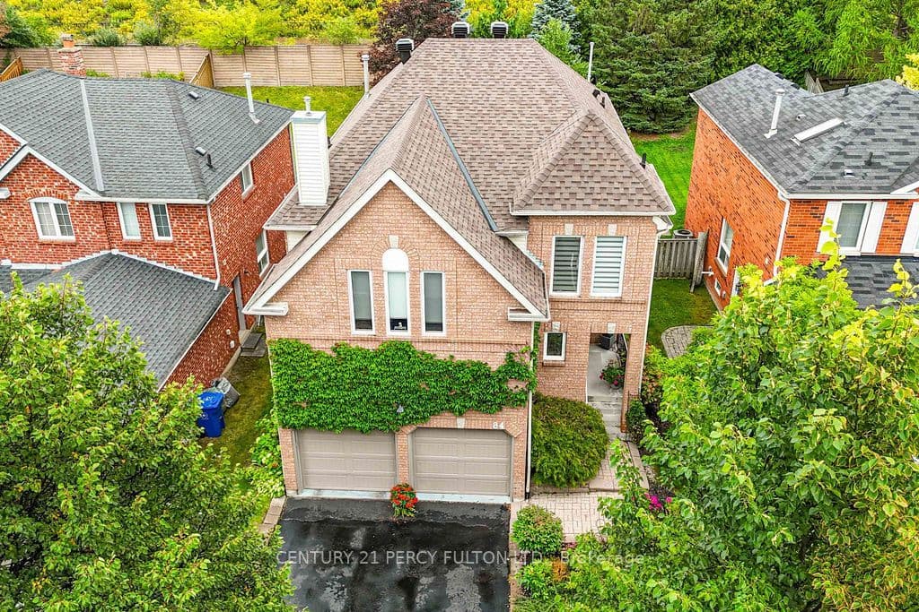 84 Loraview Lane, Aurora, ON L4G 6N5