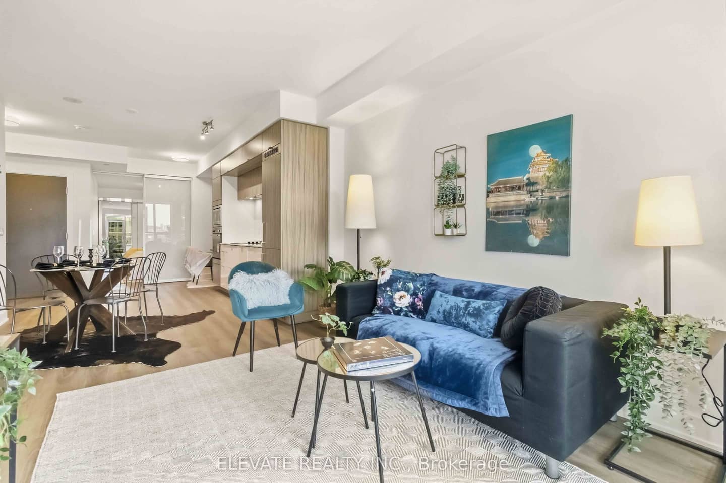 38 Cameron Street 828, Toronto, ON M5T 0C3