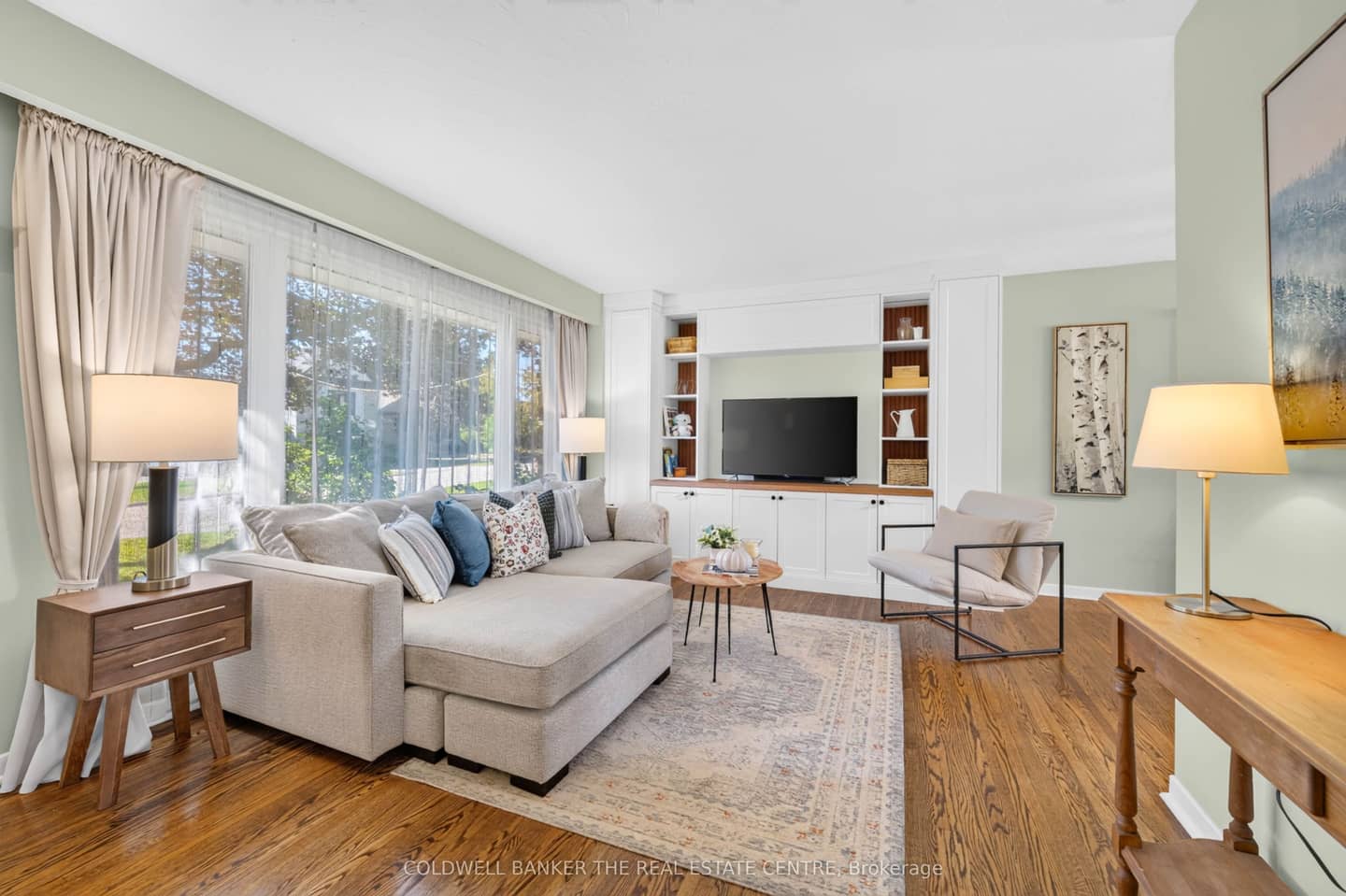 127 Roxborough Road, Newmarket, ON L3Y 3L1