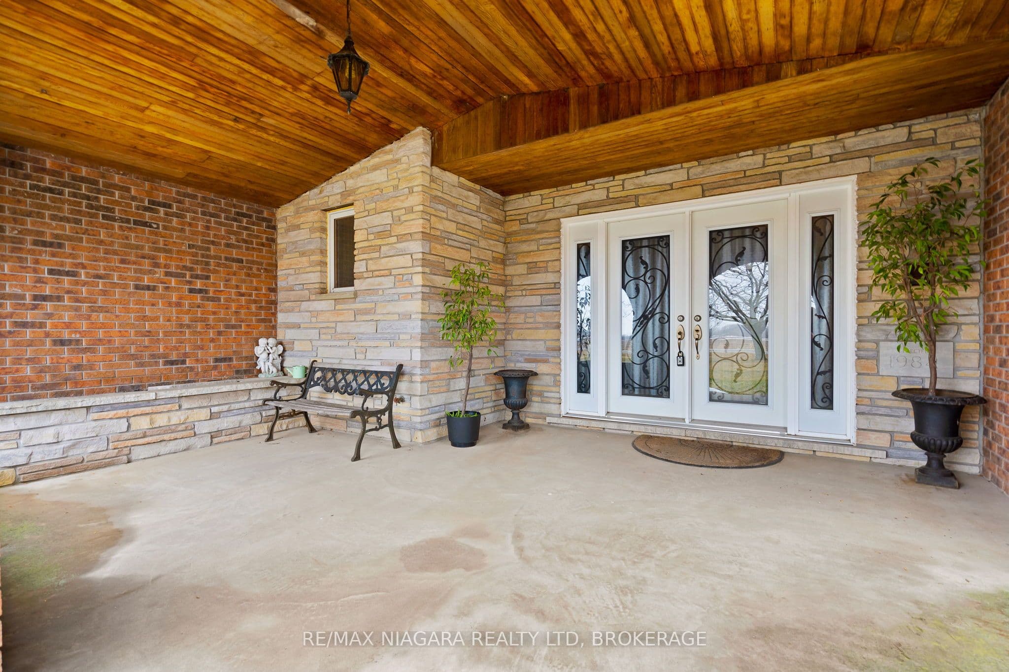 11292 Golf Course Road, Wainfleet, ON L0S 1V0